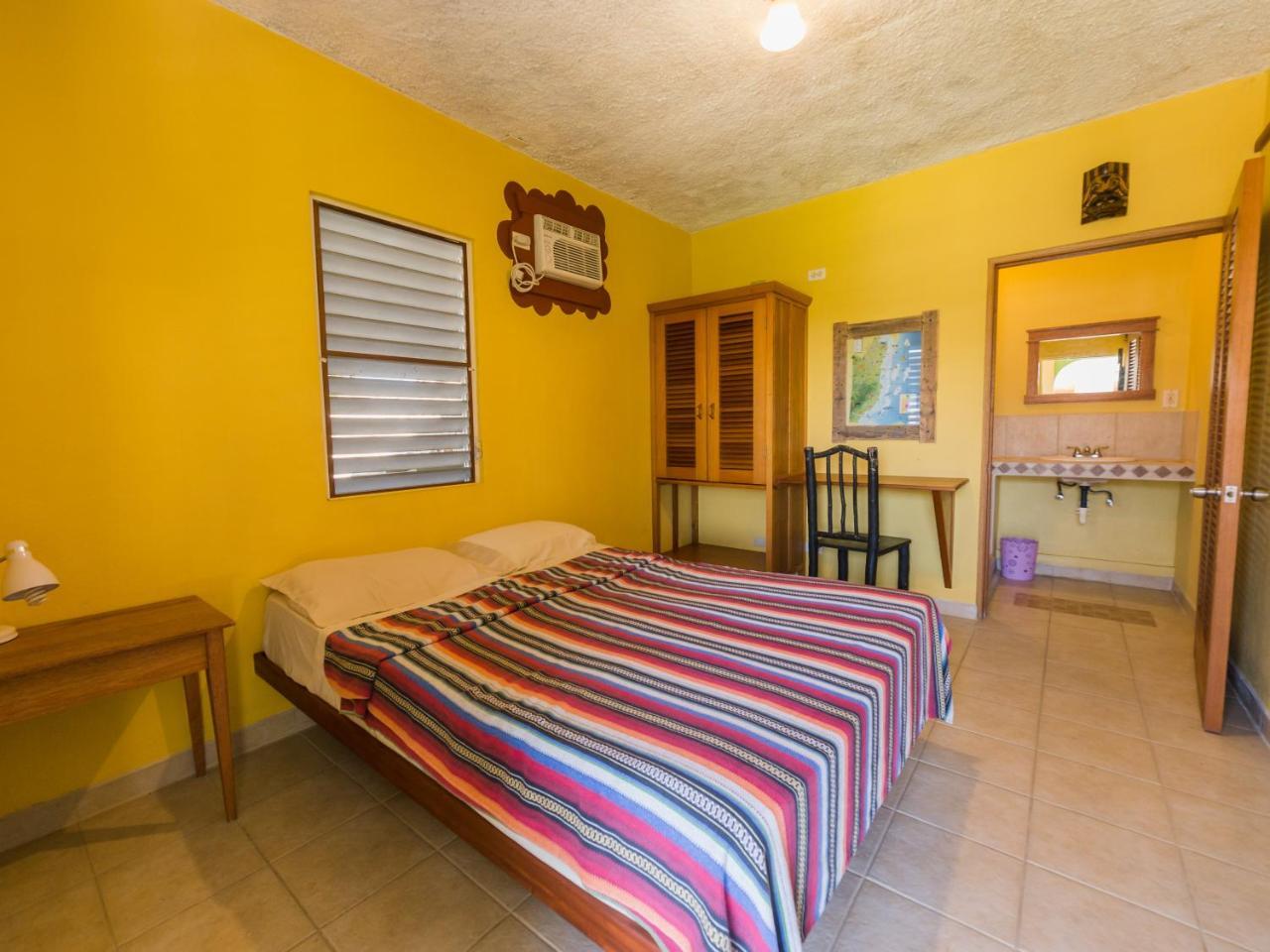 A Piece Of Ground Hostel Punta Gorda Εξωτερικό φωτογραφία