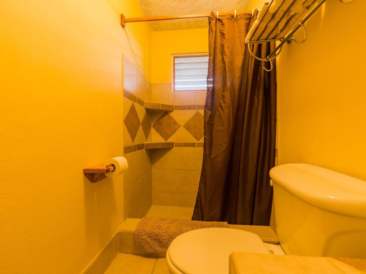 A Piece Of Ground Hostel Punta Gorda Εξωτερικό φωτογραφία