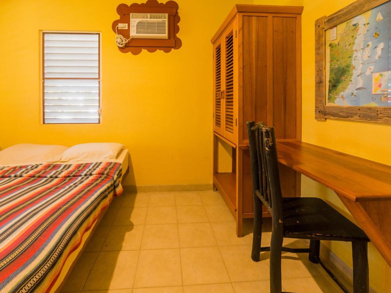 A Piece Of Ground Hostel Punta Gorda Εξωτερικό φωτογραφία