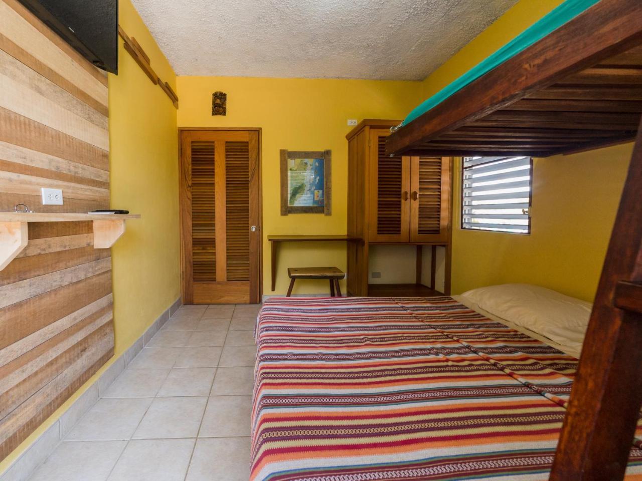 A Piece Of Ground Hostel Punta Gorda Εξωτερικό φωτογραφία