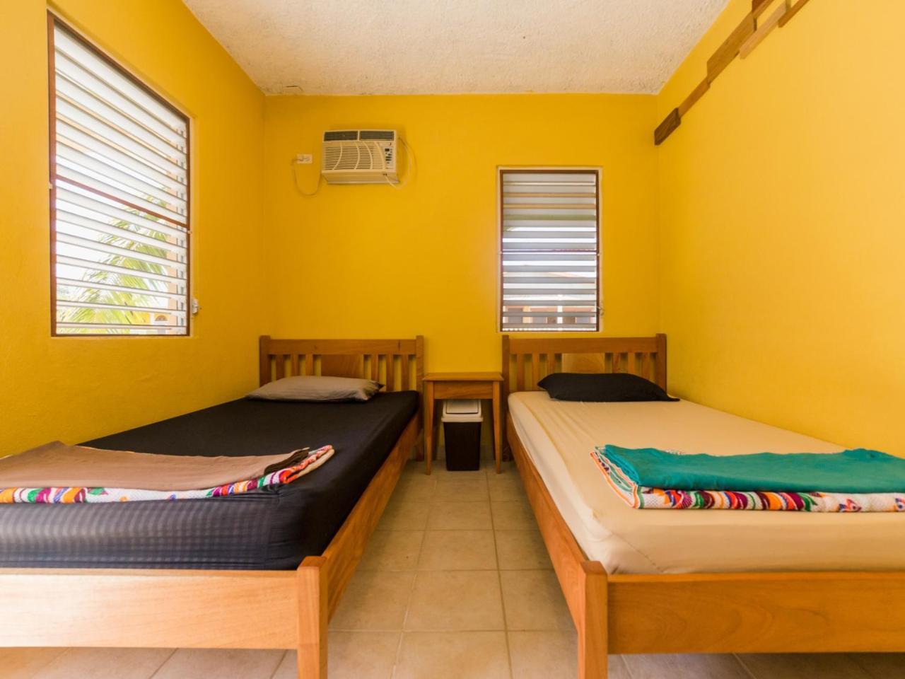 A Piece Of Ground Hostel Punta Gorda Εξωτερικό φωτογραφία