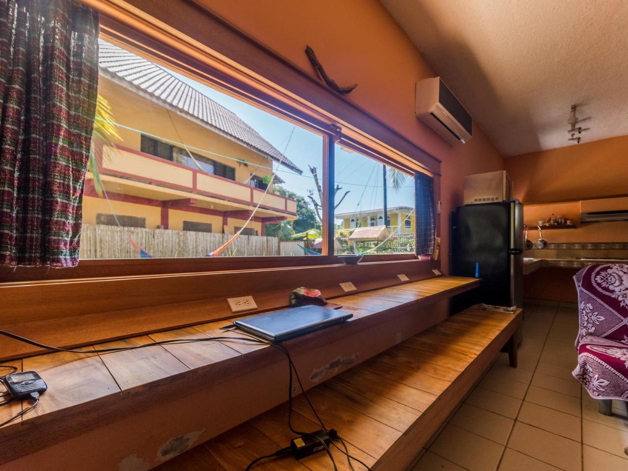 A Piece Of Ground Hostel Punta Gorda Εξωτερικό φωτογραφία
