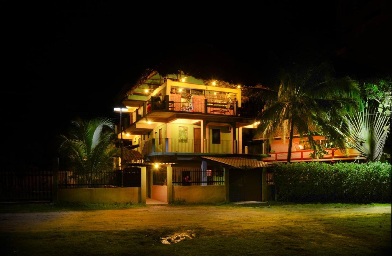 A Piece Of Ground Hostel Punta Gorda Εξωτερικό φωτογραφία